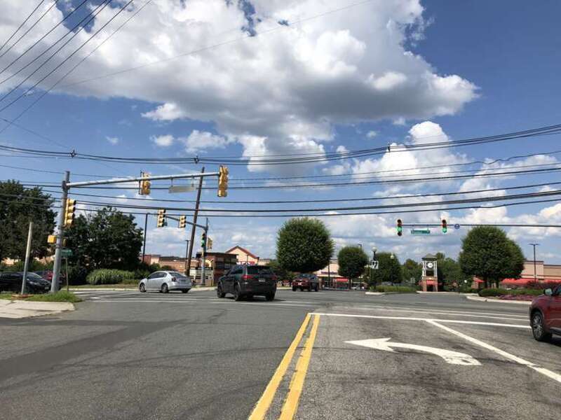 View north along New Jersey State Route 7 (Washington Avenue) just south of Kingsland Road in Clifton, Passaic County, New Jersey