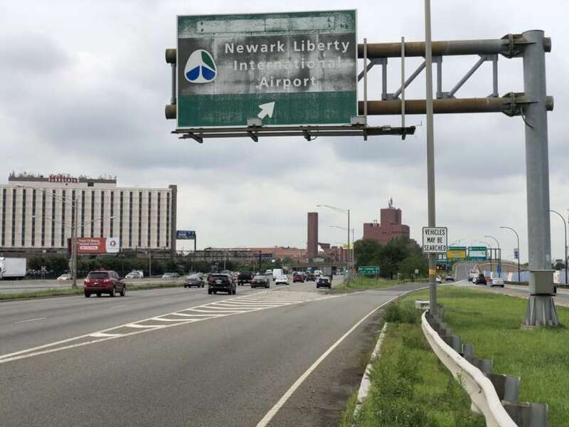 View north along U.S. Route 1 and U.S. Route 9 at the exit for Newark Liberty International Airport in Elizabeth, Union County, New Jersey