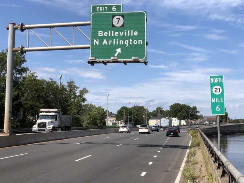 View north along New Jersey State Route 21 (McCarter Highway) at Exit 6 (New Jersey State Route 7, Belleville, North Arlington) in Belleville Township, Essex County, New Jersey