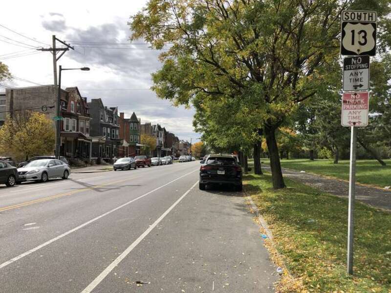 View south along U.S. Route 13 (North 33rd Street) just south of Diamond Street in Philadelphia, Pennsylvania