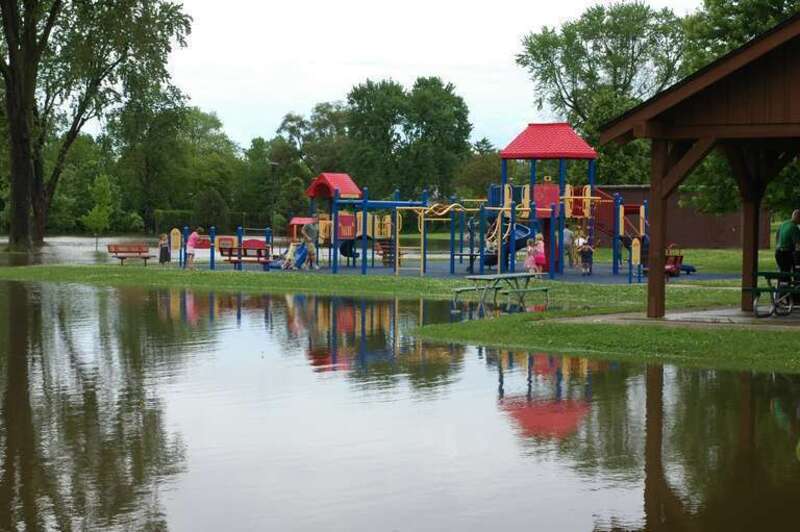Bethesda Spring Park playground
park in Waukesha County, Wisconsin, United States of America