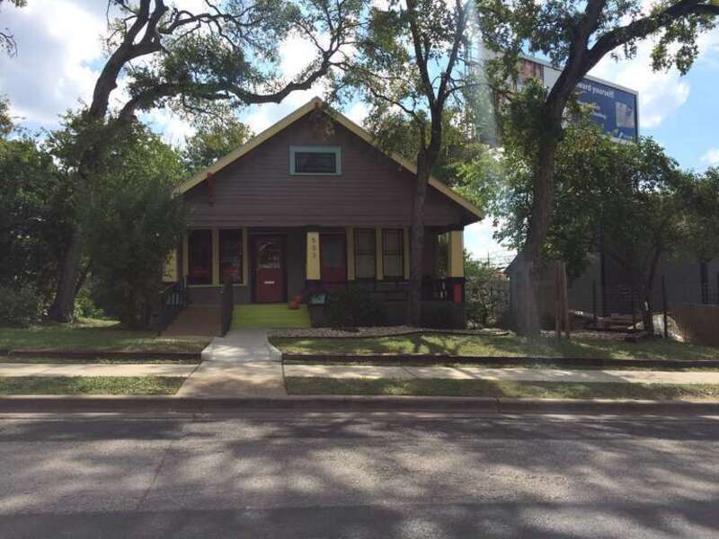 West Line Historic District, Roughly bounded by Baylor St., W. Fifth and Sixth Sts., MoPac Expressway Austin