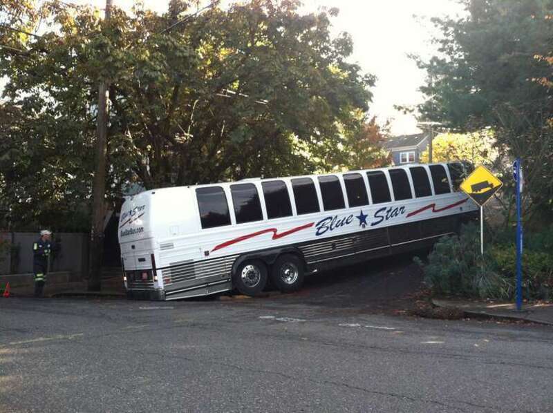Bus driving failure in northwest.jpg Bus driving fail in northwest