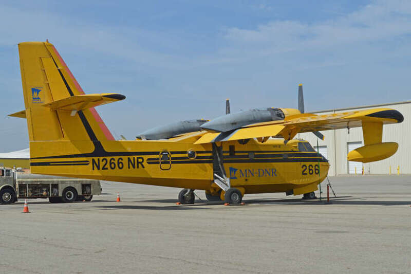 c/n 1102.
Built 1987.
In the markings of its former operator, the Minnesota Department of Natural Resources (MN DNR).
Chino Airport, California, USA.

28-2-2016