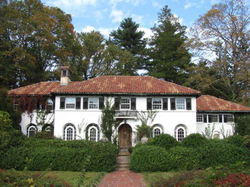 Corner of Commonwealth Avenue and Hammond Street, Newton Massachusetts