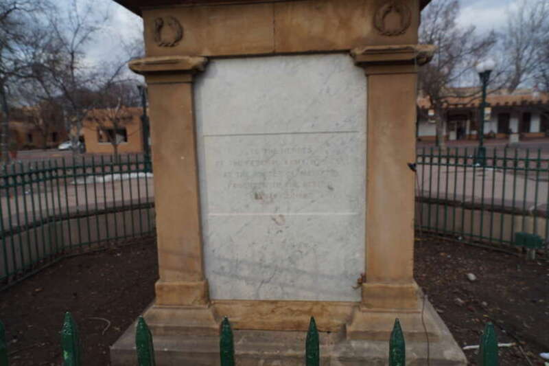 From Wikipedia
Santa Fe (/ˌsæntəˈfeɪ/; Tewa: Ogha Po'oge, Navajo: Yootó) is the capital of the state of New Mexico. It is the fourth-largest city in the state and is the seat of Santa Fe County.
This area was occupied for at least several hundred