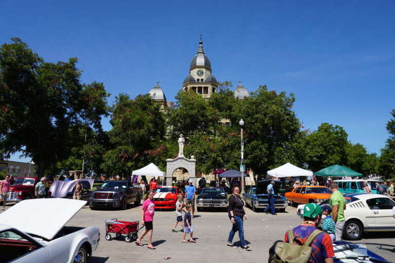Hickory Street during the Arts, Antiques &amp;amp; Autos Extravaganza in Denton, Texas (United States).