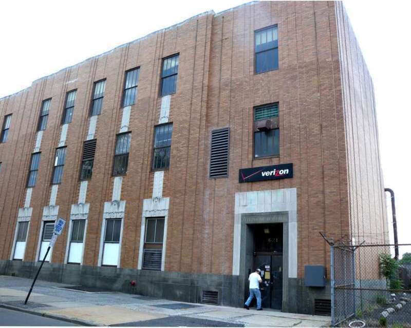 Looking south at a telephone exchange in northwestern en:East Orange, New Jersey on a mostly sunny midday.