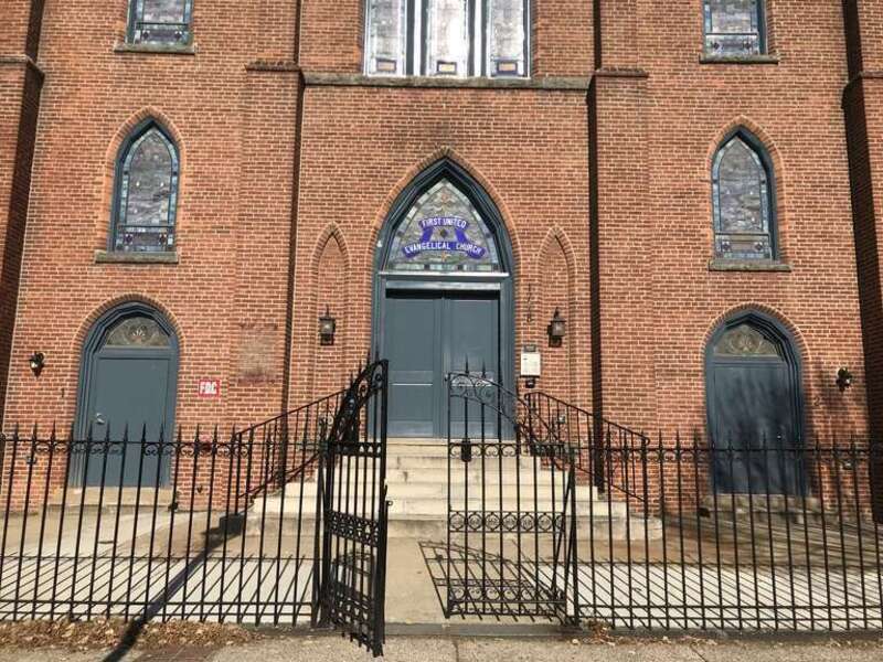 Photograph by Eli Pousson, 2017 November 29.