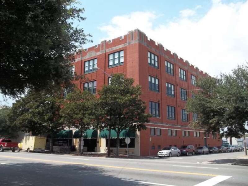 Savannah, Georgia: Slotin Building, now Bergen Hall used by SCAD