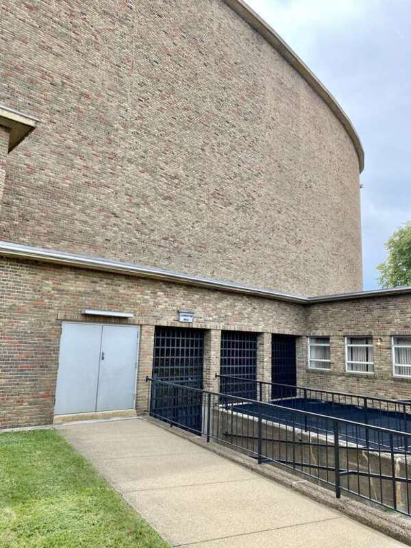 Built in 1938-1940, this Modern International-style concert hall was designed by Eliel Saarinen and Eero Saarinen to house performance spaces for the Buffalo Philharmonic Orchestra and other local musical organizations.  Named by Edward L. Kleinhans,