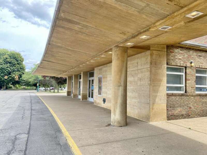 Built in 1938-1940, this Modern International-style concert hall was designed by Eliel Saarinen and Eero Saarinen to house performance spaces for the Buffalo Philharmonic Orchestra and other local musical organizations.  Named by Edward L. Kleinhans,