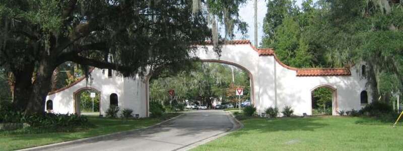 Los Robles Gate, Tallahassee FL, USA