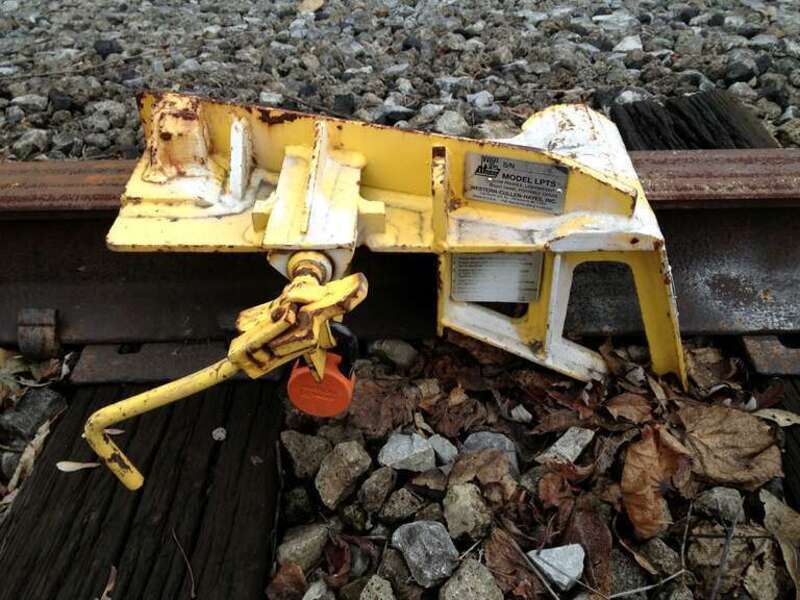 Low Profile, Lightweight, Right Hand, Portable Derail