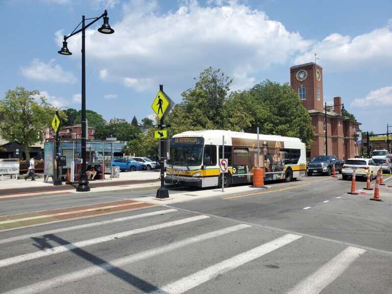 MBTA route 86 bus westbound in Union Square in July 2021