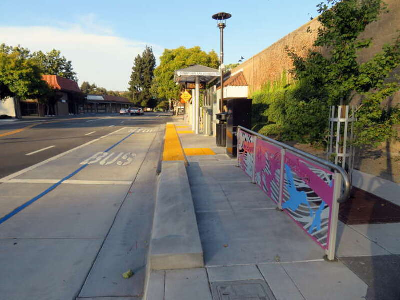 The northbound platform at Downtown San Leandro station in August 2020