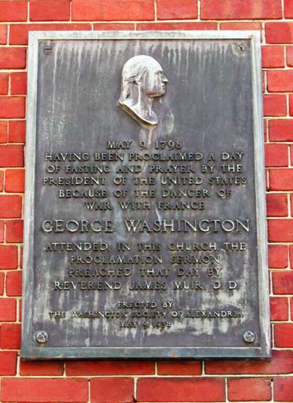 The plaque at the entrance of the Old Presbyterian Meeting House in Alexandria, Virginia. It commemorates the attendance of President George Washington at a service in the church in 1798.