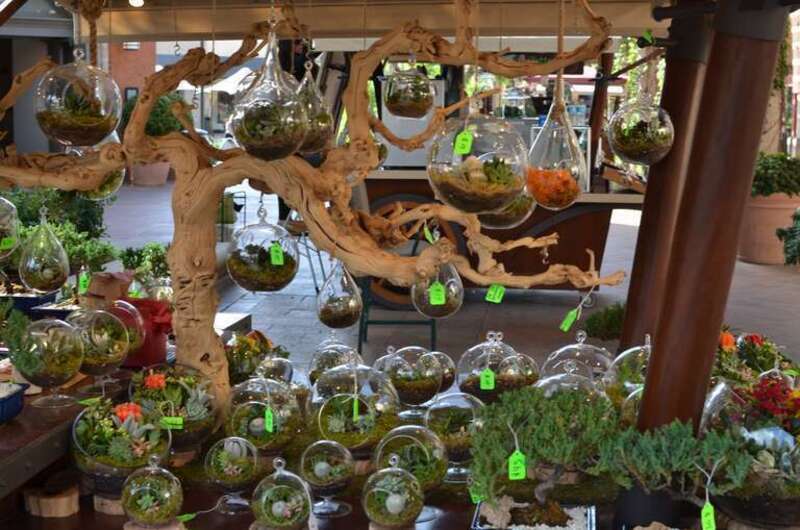 Outdoor Kiosk in Fashion Island, Newport Center, Newport Beach, Ca, USA