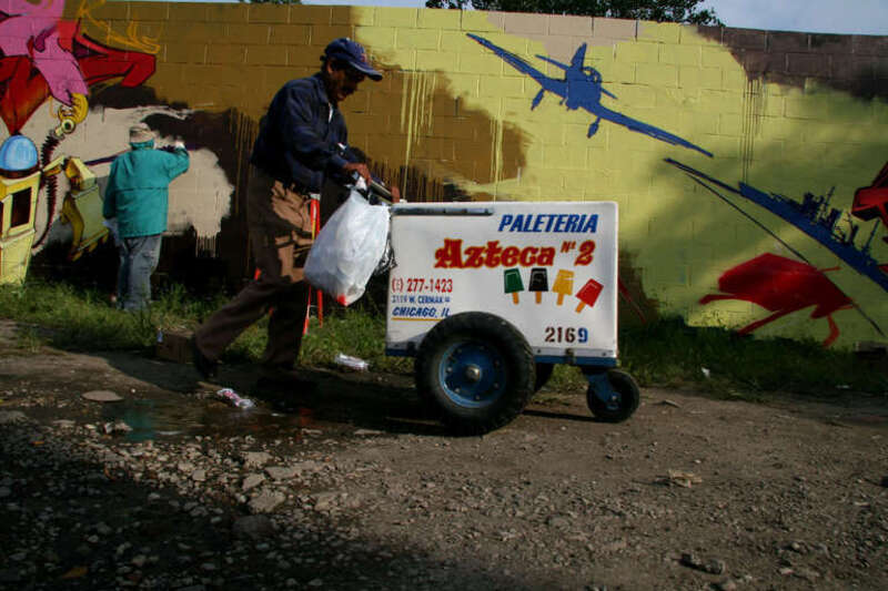 DC5 wall in progress on Saturday at the meeting of Style 2006. Shot this one once again from the hip.