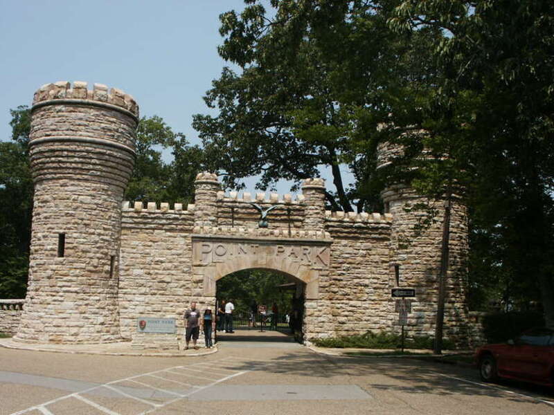 Western Civil War Battlefield, Tennessee. Complete indexed photo collection at WorldHistoryPics.com.