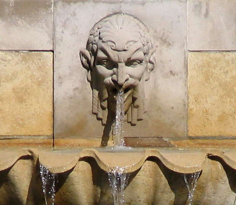 Fountain in the Rodin Museum (Philadelphia, Pennsylvania, USA)