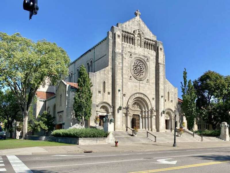 Built between 1919 and 1925 in the Romanesque Revival style, this church, originally known as St. Luke’s Catholic Church, was designed by John Theodore Comès and William Perry of the firm Comès, Perry and McMullen, as well as the Walter Butler Co.