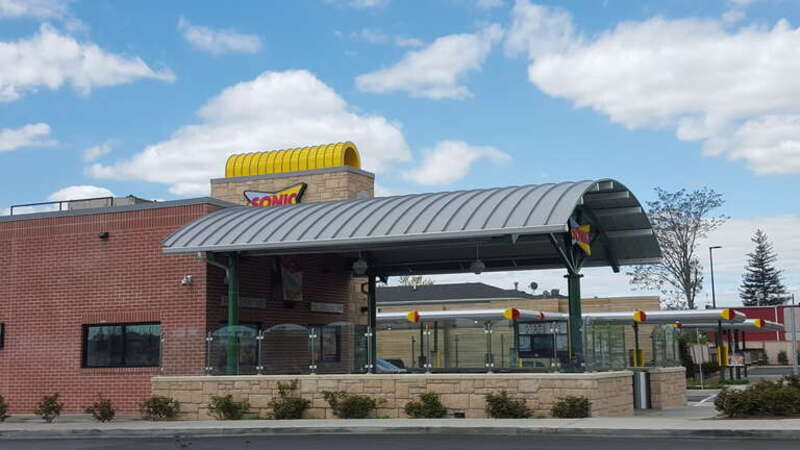 The Green Acres Mall in Valley Stream, NY is a 20,000sf mall. Together with the Green Acres Commons, a 366,000sf complex it ranks 13th in largest mall sizes in the US.