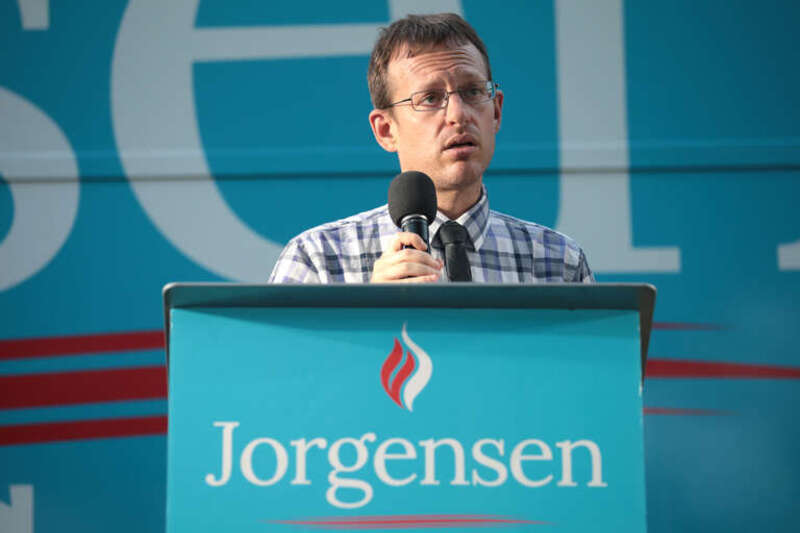 Libertarian Party vice presidential nominee Spike Cohen speaking with supporters of Libertarian presidential candidate Jo Jorgensen at Kiwanis Park in Tempe, Arizona.

Please attribute to Gage Skidmore if used elsewhere.