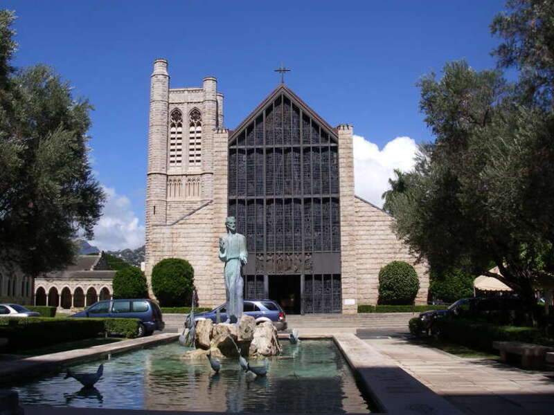 This is an image of the front of the main building of St. Andrew's cathedral in Honolulu, Hawaii, USA.  The picture was taken from Beretania Street