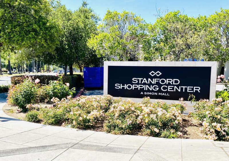 sign of Stanford Shopping Center at intersection of Querry Rd and Arboretum Rd, Palo Alto, California