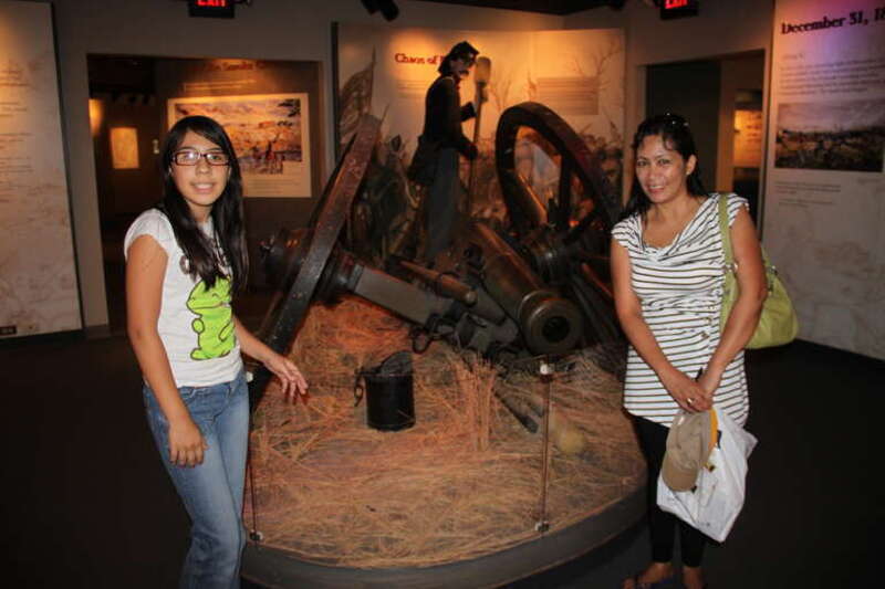 Western Civil War Battlefield, Tennessee. Complete indexed photo collection at WorldHistoryPics.com.