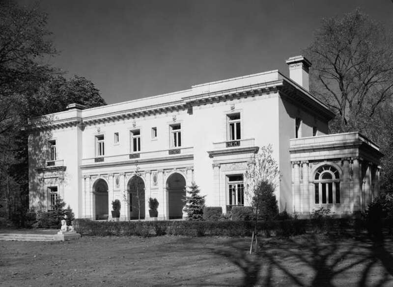 National Register of Historic Places in Ohio. 
Tremaine-Gallagher House, 3001 Fairmount Boulevard, Cleveland Heights, Cuyahoga County, Ohio, SOUTH (FRONT) AND EAST SIDES 

Building/structure dates: 1912 initial construction.