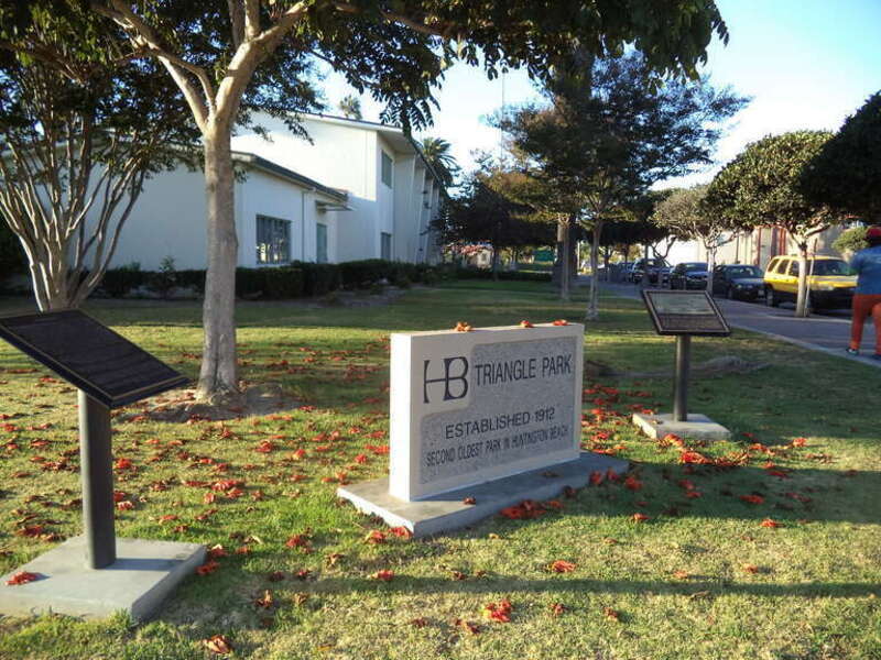 Huntington Beach Public Library on Triangle Park, 525 Main St. Huntington Beach