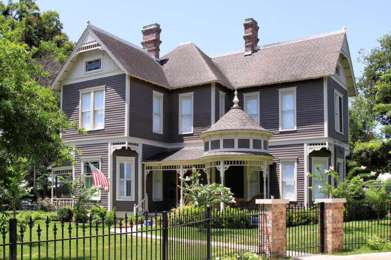 This house was erected in 1895 for William Y. Penn. It was designated a Recorded Texas Historic Landmark in 1975 and listed on the National Register of Historic Places on December 6, 1979 as a contributing property to the University Avenue-Elm Street