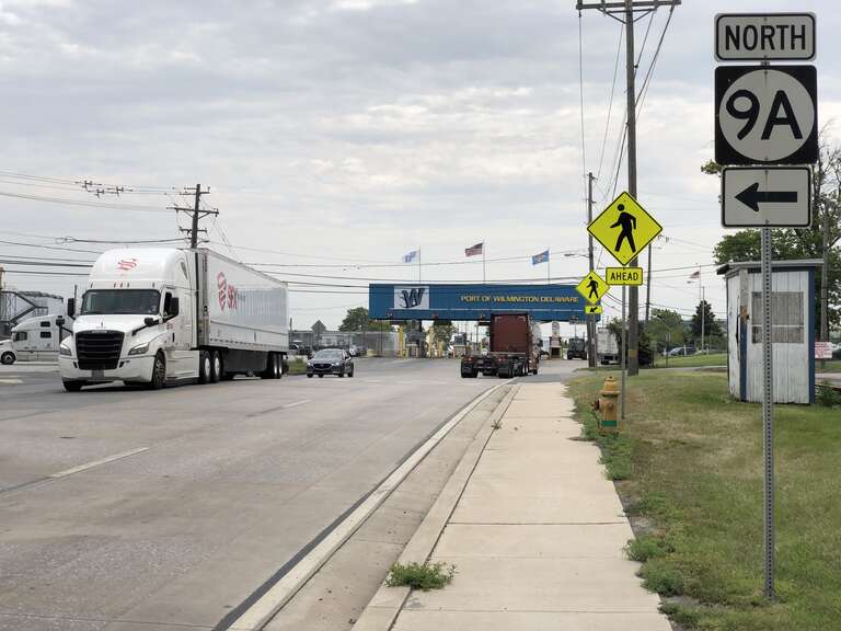 View north along Delaware State Route 9A (Terminal Avenue) at Christiana Avenue in Hamilton Park, New Castle County, Delaware