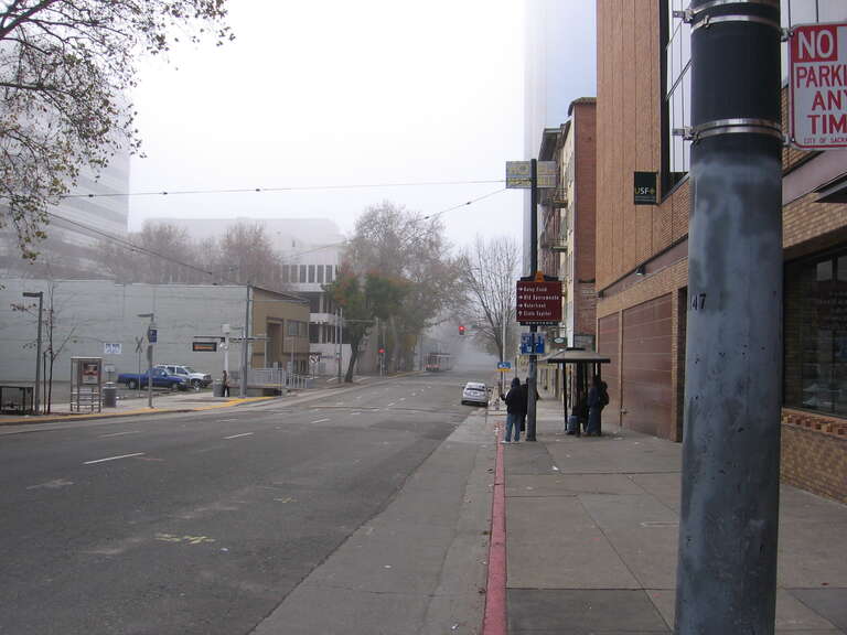 The southbound 7th &amp;amp; Capitol station (part of 7th &amp;amp; Capitol and 8th &amp;amp; Capitol in Sacramento, California, USA.