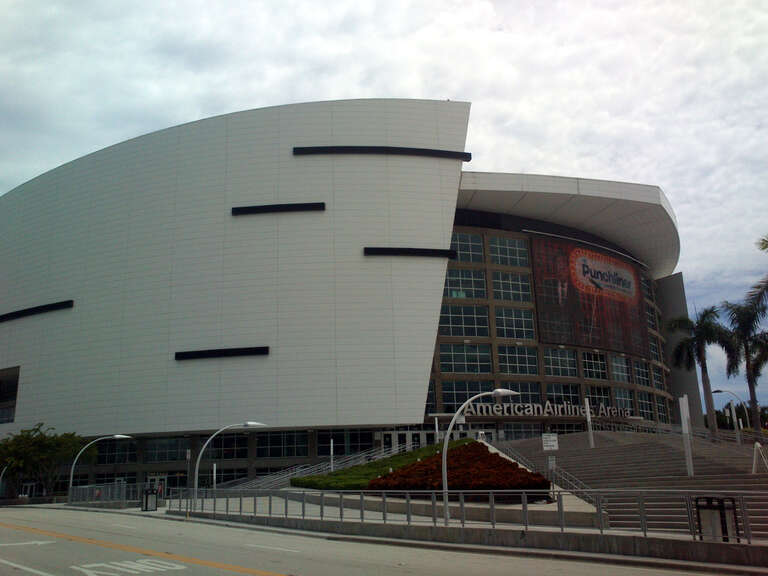 Veduta esterna dell'AmericanAirlines Arena, Miami, FL