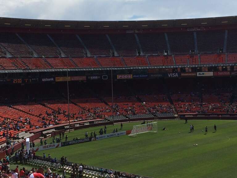 Estadio Candlestick Park, en San Francisco. Prolegómenos del partido entre el Atlético de Madrid y el San José Earthquakes. 27 de julio de 2014.