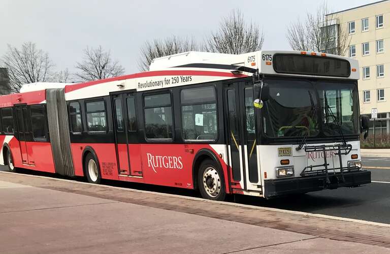 2004 New Flyer D60LF at Livingston Plaza Stop.