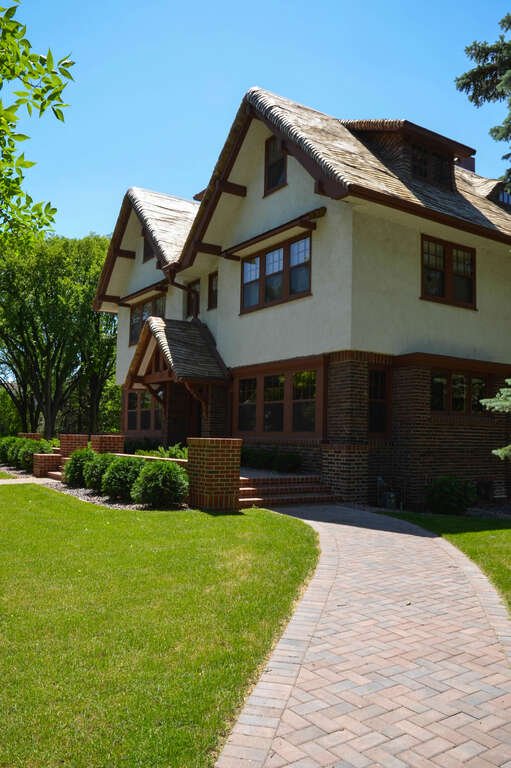 Lew A. Huntoon House, 709 8th St., S. Moorhead