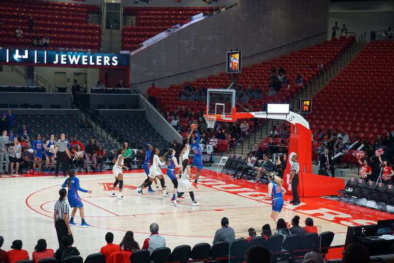 In-game action during the Southern Methodist Mustangs vs. Houston Cougars women's basketball game at the Fertitta Center in Houston, Texas (United States). Houston won 69–68 in overtime.