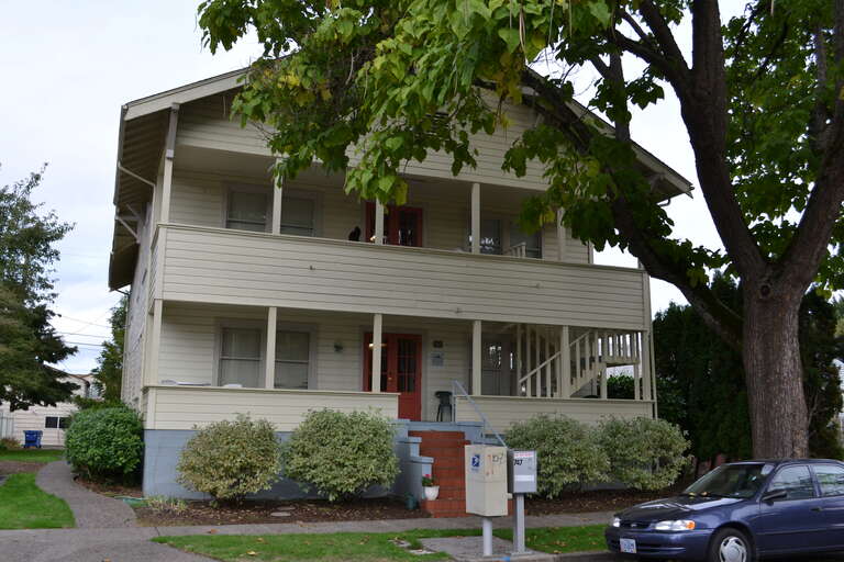 Springfield General Hospital (Eugene, Oregon).jpg Springfield General Hospital (Eugene, Oregon)