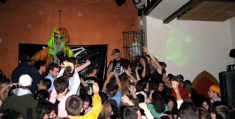 Vanilla Ice performing.