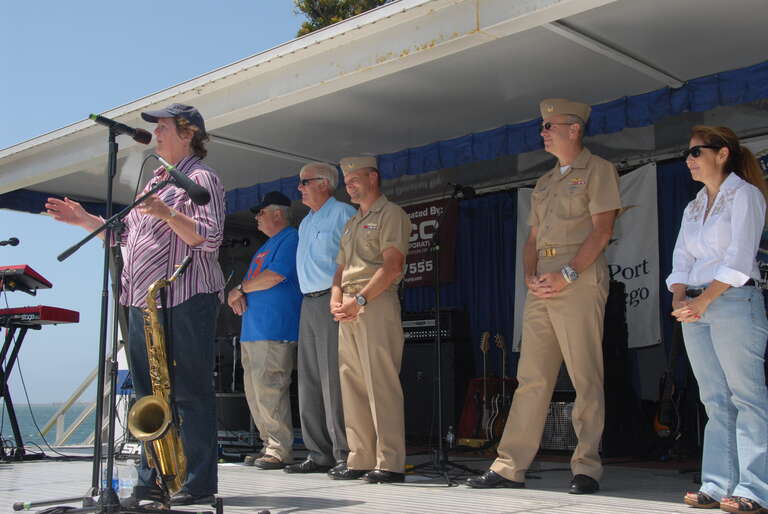 Chula Vista Mayor Cheryl Cox complimented the Operation Clean Sweep volunteers for their efforts to clean the South Bay. (Photos by Dale Frost/Port of San Diego