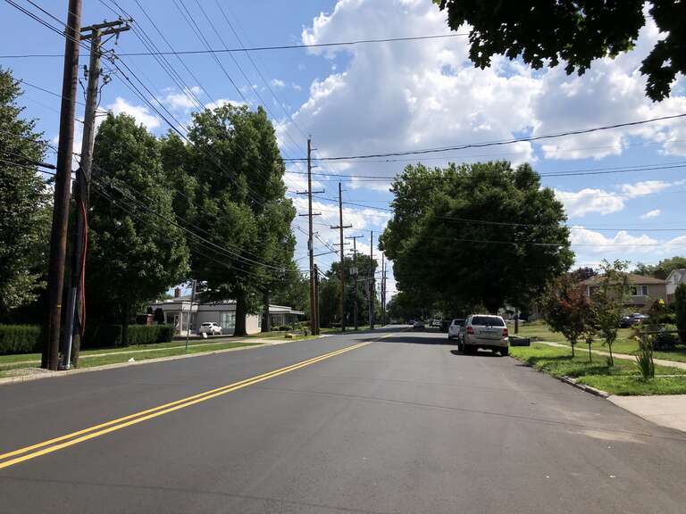 View south along New Jersey State Route 7 (Washington Avenue) at Pershing Avenue in Nutley Township, Essex County, New Jersey