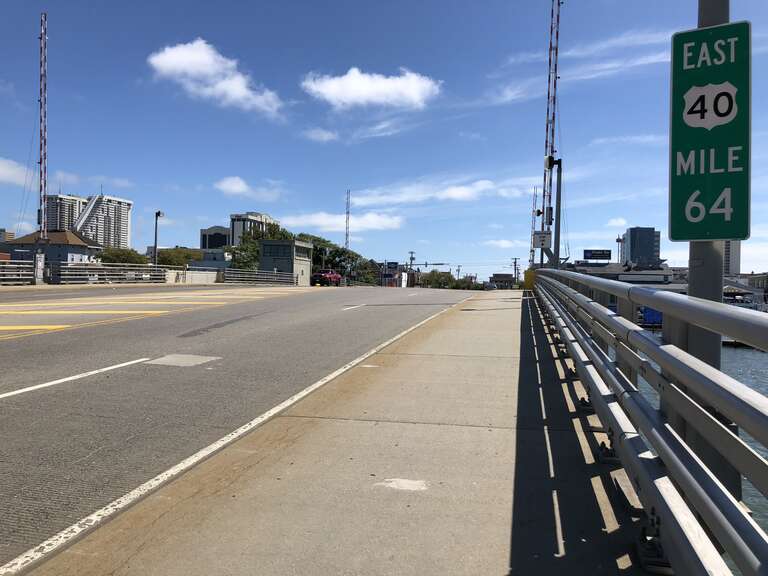 View east along U.S. Route 40 and U.S. Route 322 (Albany Avenue) at South Boulevard in Atlantic City, Atlantic County, New Jersey