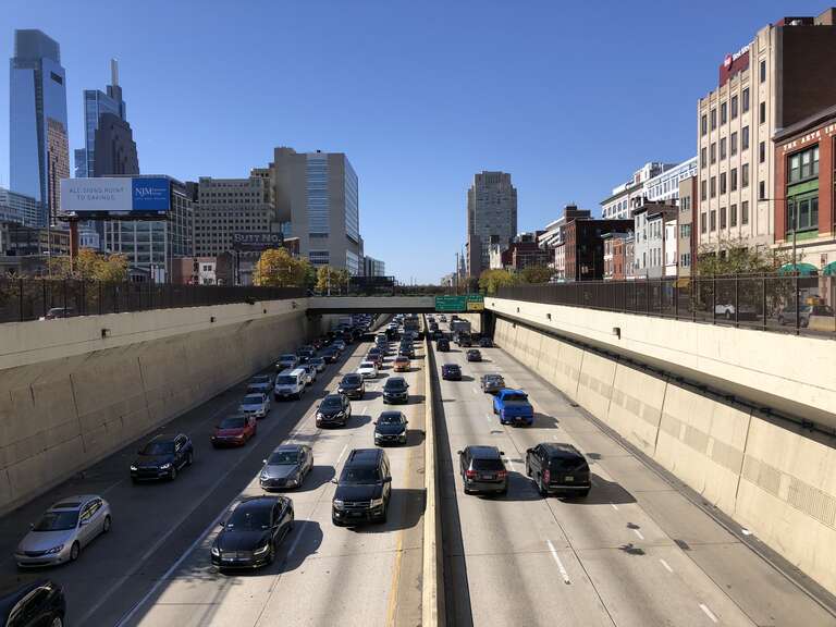 View west along Interstate 676 and U.S. Route 30 (Vine Street Expressway) from the overpass for North 12th Street in Philadelphia, Pennsylvania