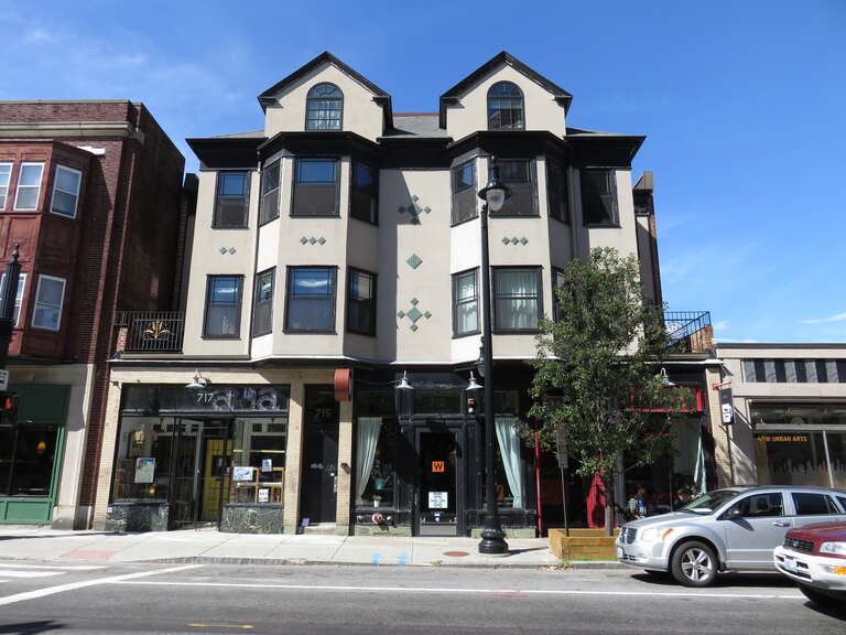 711-717 Westminster Street, part of the Westminster Street Historic District in Providence, Rhode Island in 2015




This is an image of a place or building that is listed on the National Register of Historic Places in the United States of America.