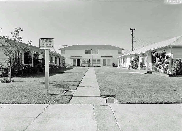 w:National Register of Historic Places listings in Contra Costa County, California.
Rosie the Riveter National Historical Park, Atchison Village, Collins Street, Richmond, Contra Costa County, CA,  FROM LEFT TO RIGHT, 115, 117, 119, 121, 123, 125,