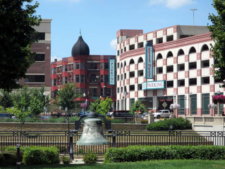 Aurora Millennium Plaza